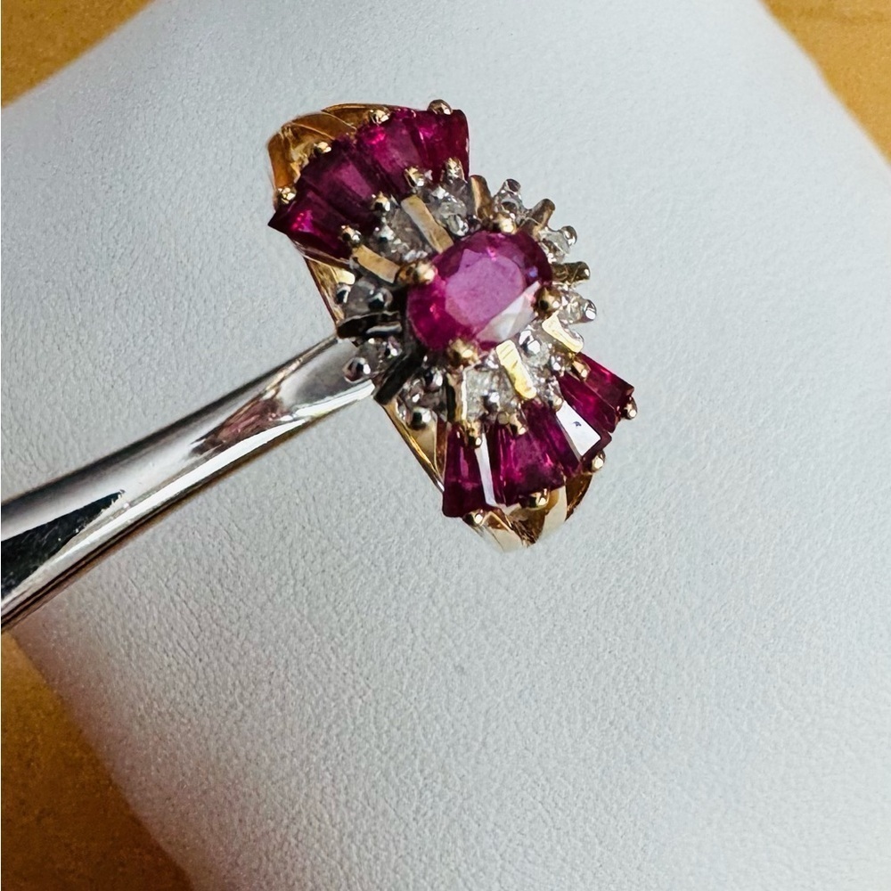 10K Yellow Gold Vintage Ruby and Diamond Cocktail Ring Fan Design size 7
